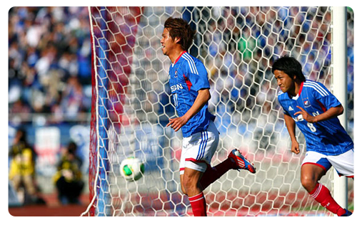 Hanato offre trois nouveaux points aux Marinos