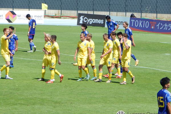 revello-1637041E003-A62A-3AFC-9895-4DEE2CDE043D.jpg