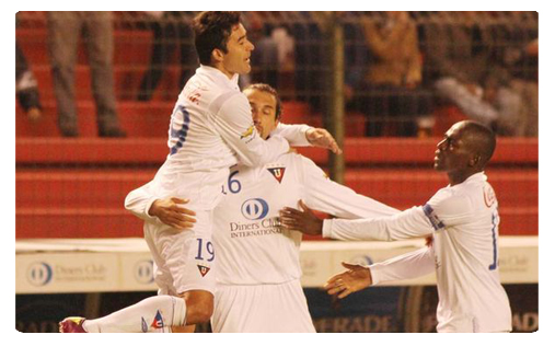 En égalisant Barcos relance la LDU Hernan Barcos