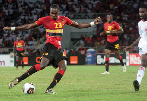 Manucho, auteur du second but angolais Angola