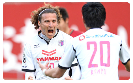 Diego Forlan ouvre son compteur