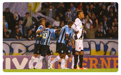 Grêmio se rapproche des leaders Grêmoi